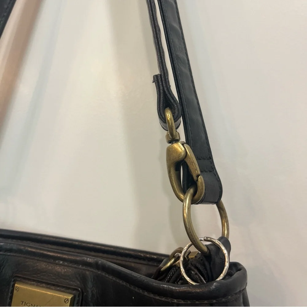 Vintage Black Leather‎ Tignanello Crossbody/Shoulder Bag